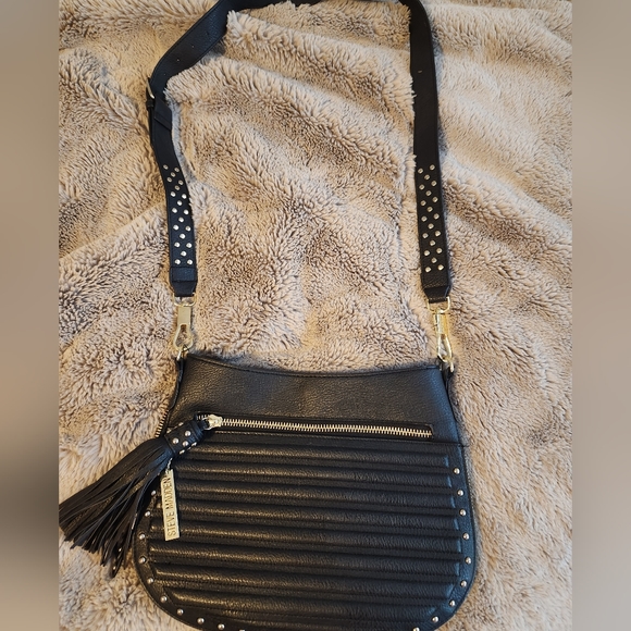 Steve Madden Bags Black And Gold Crossbody Bag Poshmark